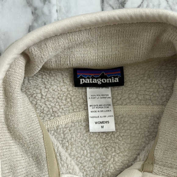 Patagonia | women’s size medium Better Sweater Vest oatmeal color full zip - Picture 3 of 9